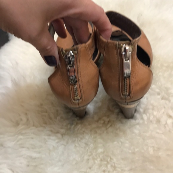 Leather Vince Camuto platform wedge heels - Picture 2 of 9